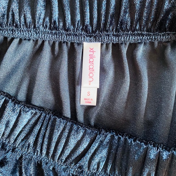 Navy Velvet Off the Shoulder Top - Picture 4 of 6